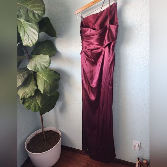 Galina braidsmaid one spaghetti strap side rushed buttons side slit from waist - Picture 4 of 15